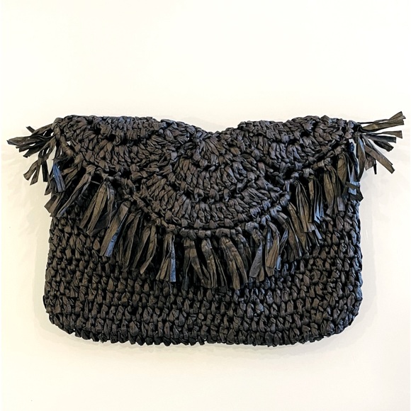 BTB Los Angeles Handbags - BTB Los Angeles Black Raffia Straw Clutch Purse Bag